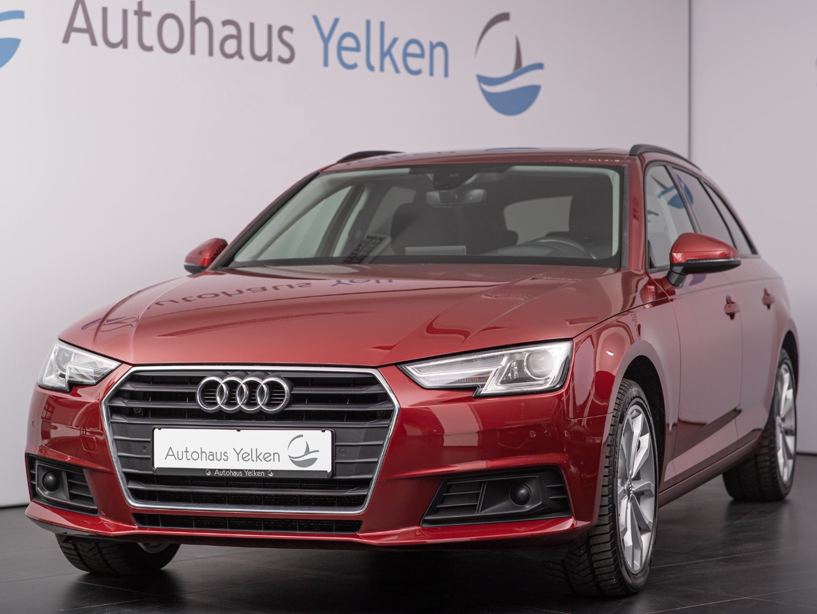 Audi A4 2.0 TDI Avant *STD-HZ*PANO*HD-UP*NAVI*AHK*VIRTUAL