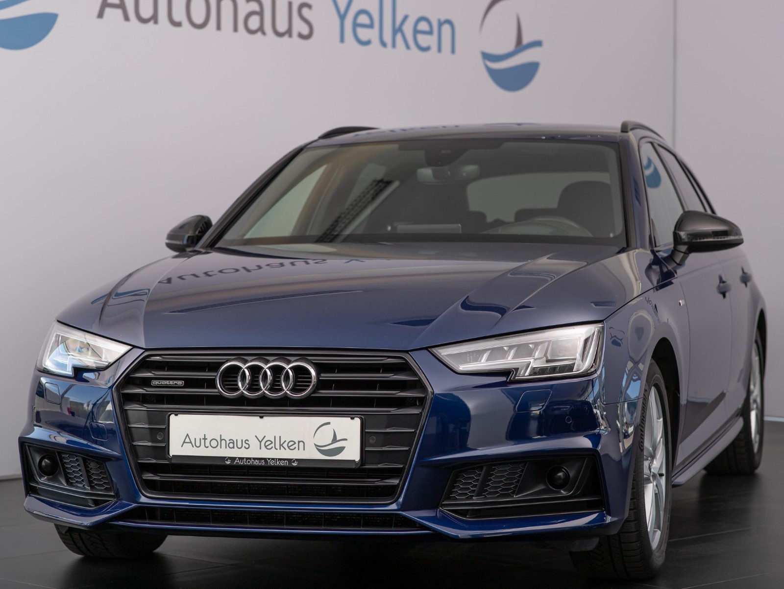 Audi A4 2.0 TDI S line sport quattro VIRTUAL ACC NAVI DAB HD-UP MATRIX