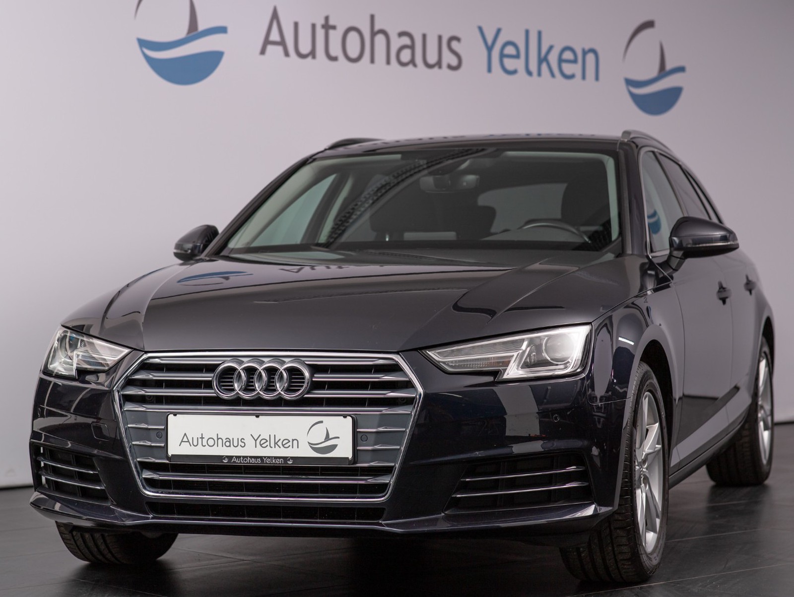 Audi A4 Avant 2.0TDI DSG sport NAVI AHK PDC TPM SHZ