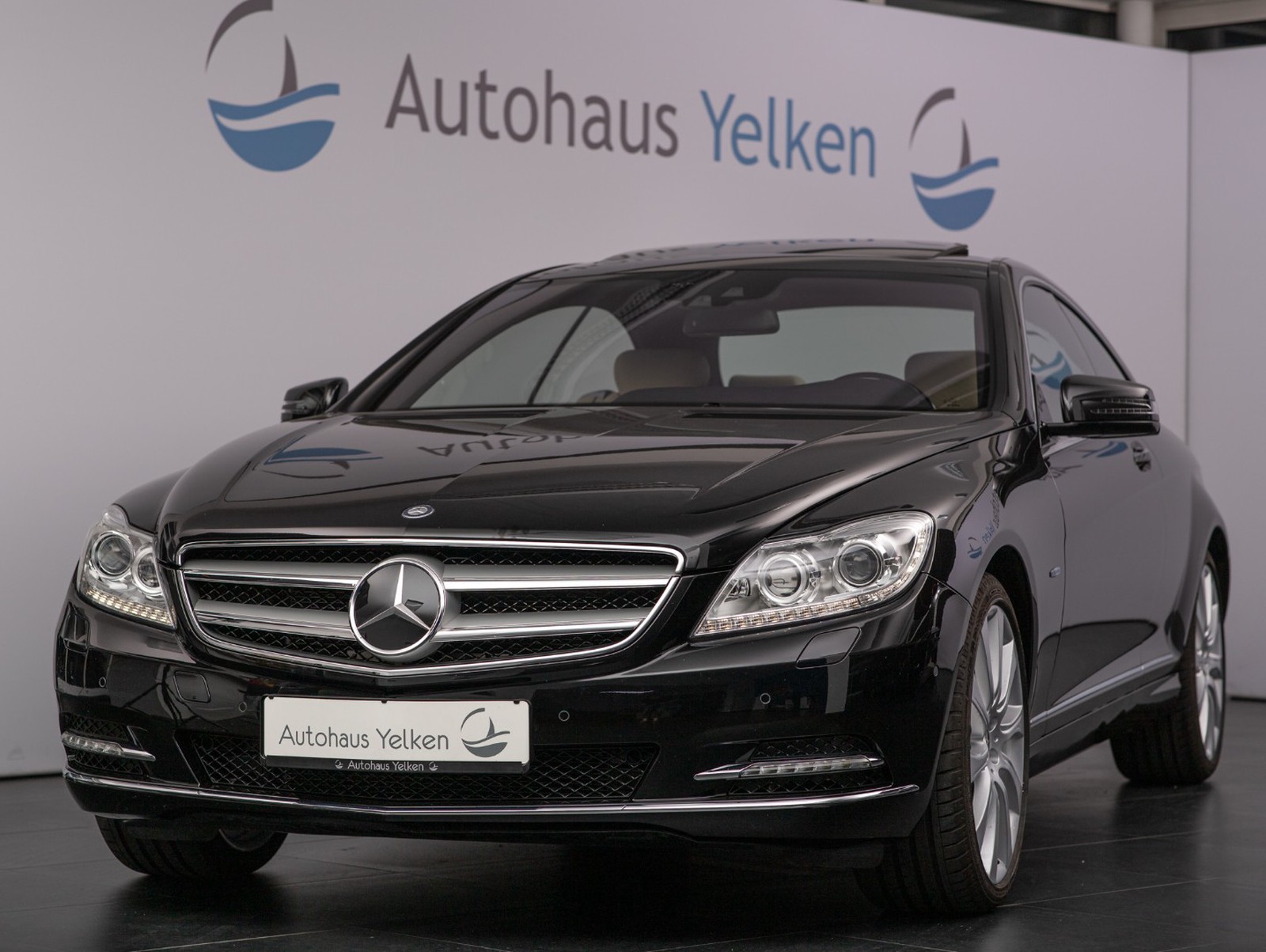 Mercedes-Benz CL 500 4MATIC H&K ACC RFK DESIGNO STDHZG