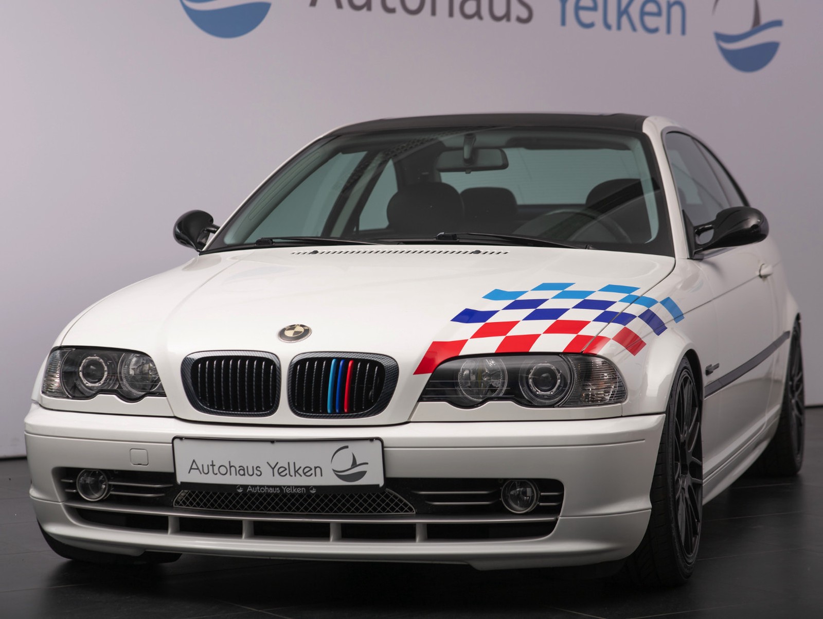 BMW 330 Ci *PDC*SCHIEBEDACH*SPORTSITZE*SPORTLENKRAD*