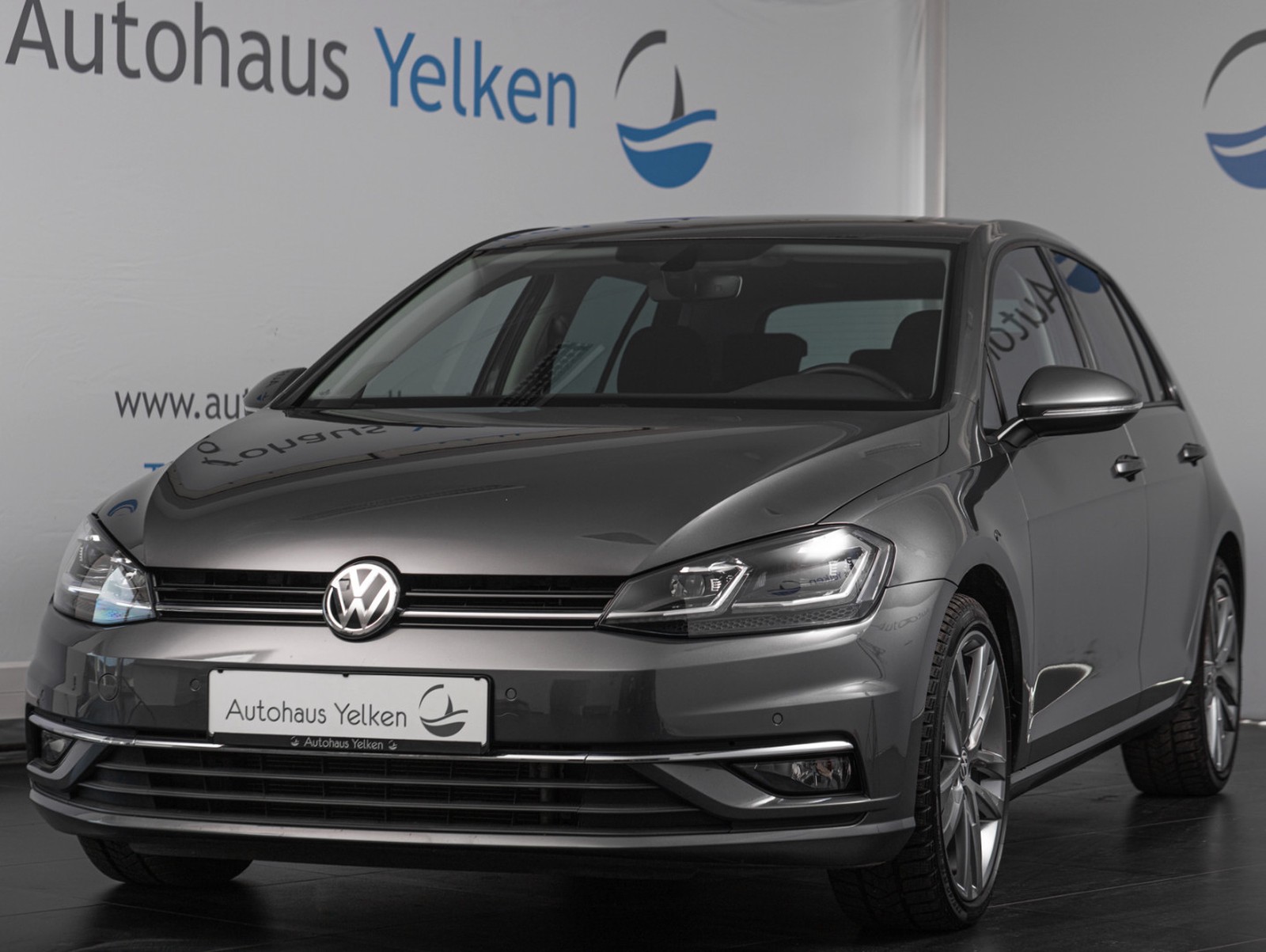Volkswagen Golf VII Highline 4Motion ACC NAVI DAB MEMORY MASSAGE LED