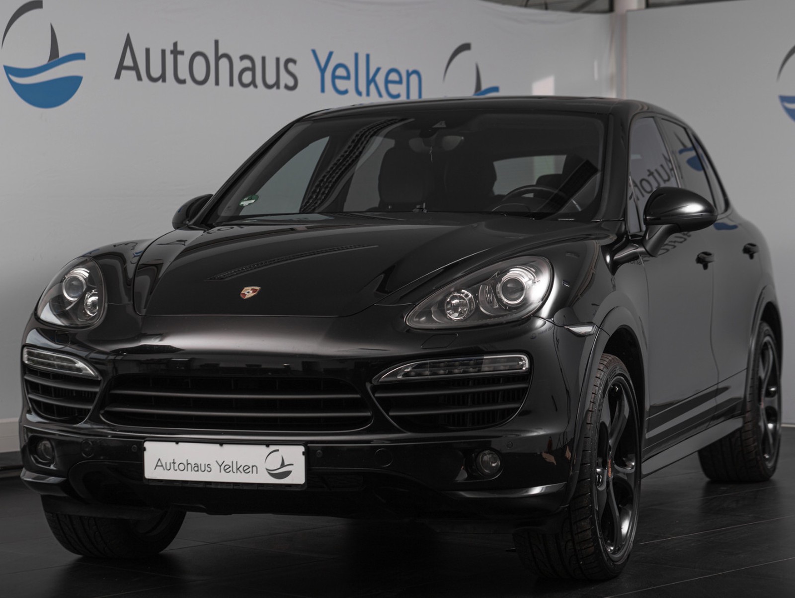 Porsche Cayenne S Diesel PCM BURMESTER LUFT PANO SPORTDESIGN