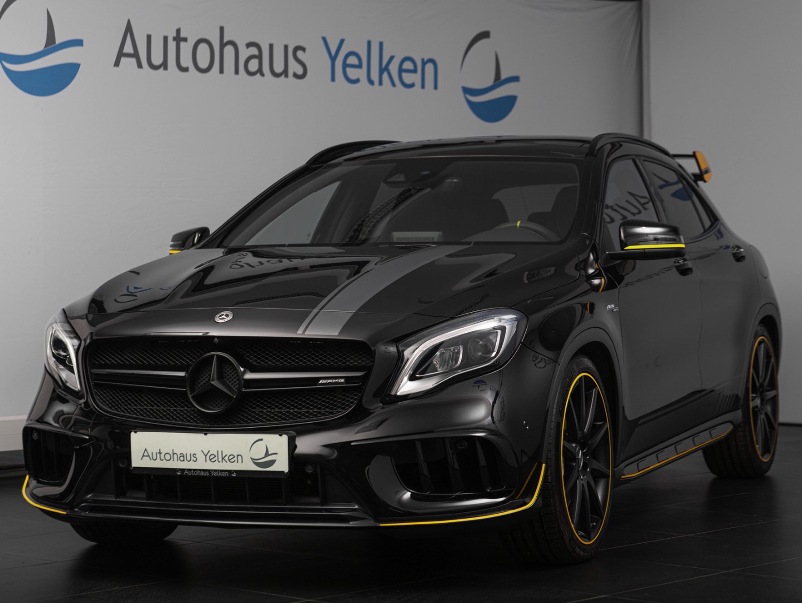 Mercedes-Benz GLA 45 AMG 4Matic Yellow Night Edition VOLL