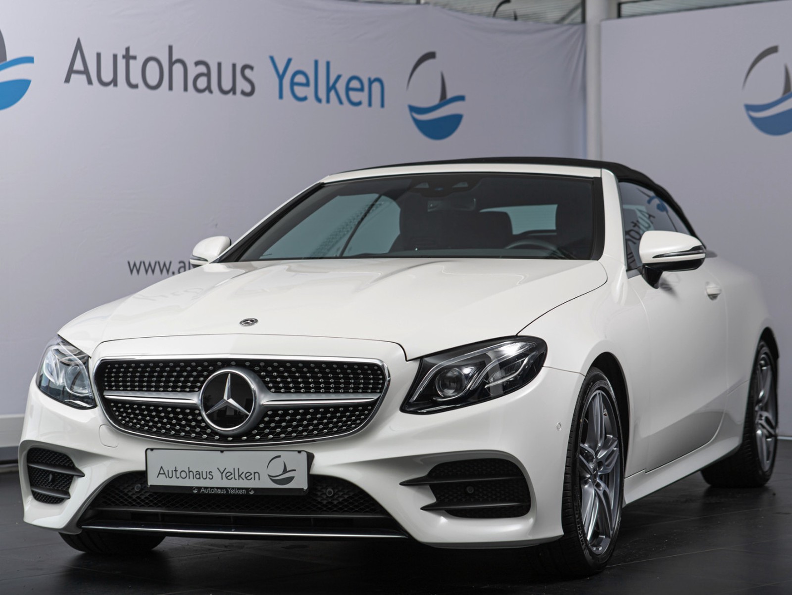 Mercedes-Benz E 220 d AMG CABRIO ACC RFK SPUR BUSINESS+COMFORT