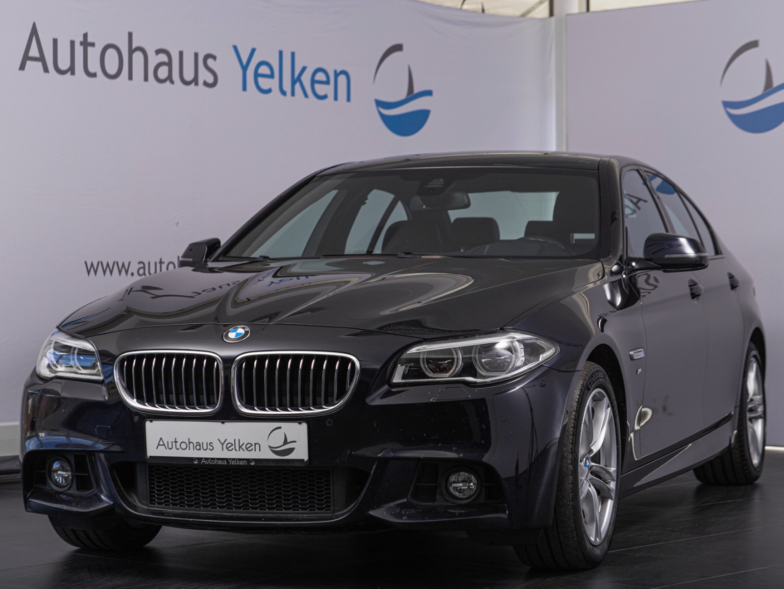 BMW 520d M Paket NAVI-Prof. HUD DDC LED LEDER PDC MEMORY