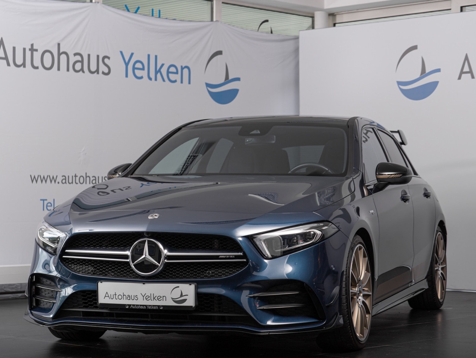 Mercedes-Benz A 35 AMG 4Matic Edition 1 -PERF. PANO STD-HZ TW DISTO
