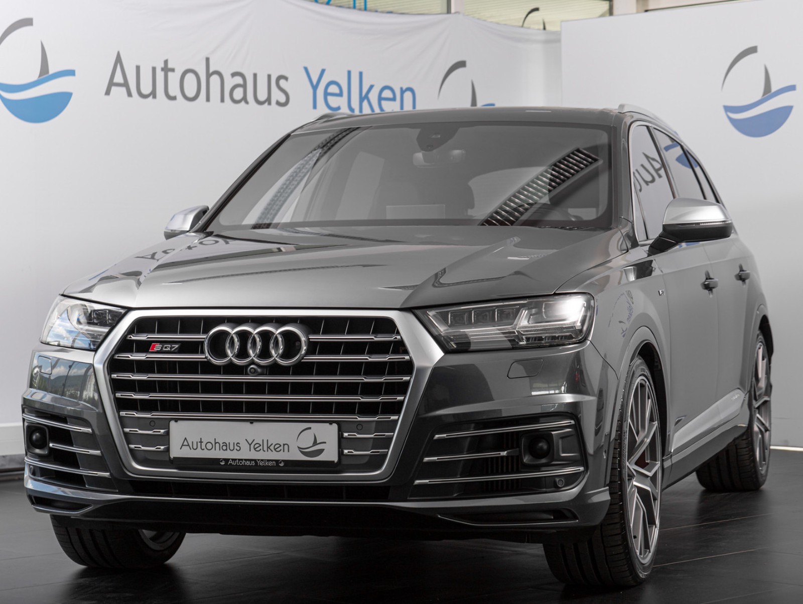 Audi SQ7 NACHTASS AHK MATRIX 360 22Zoll