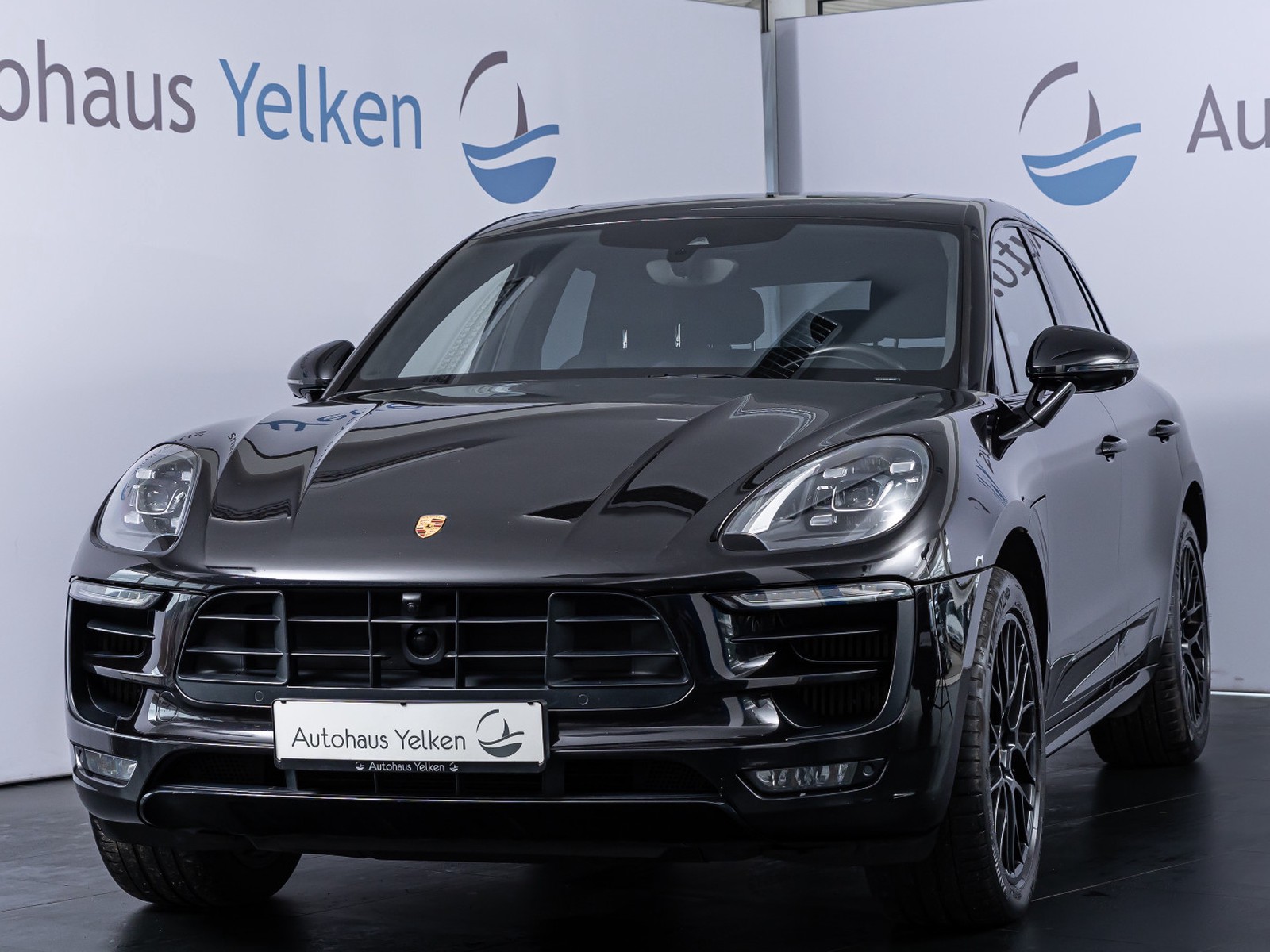 Porsche Macan GTS ACC BURMESTER PCM PDLS+ PANO LUFT VOLL