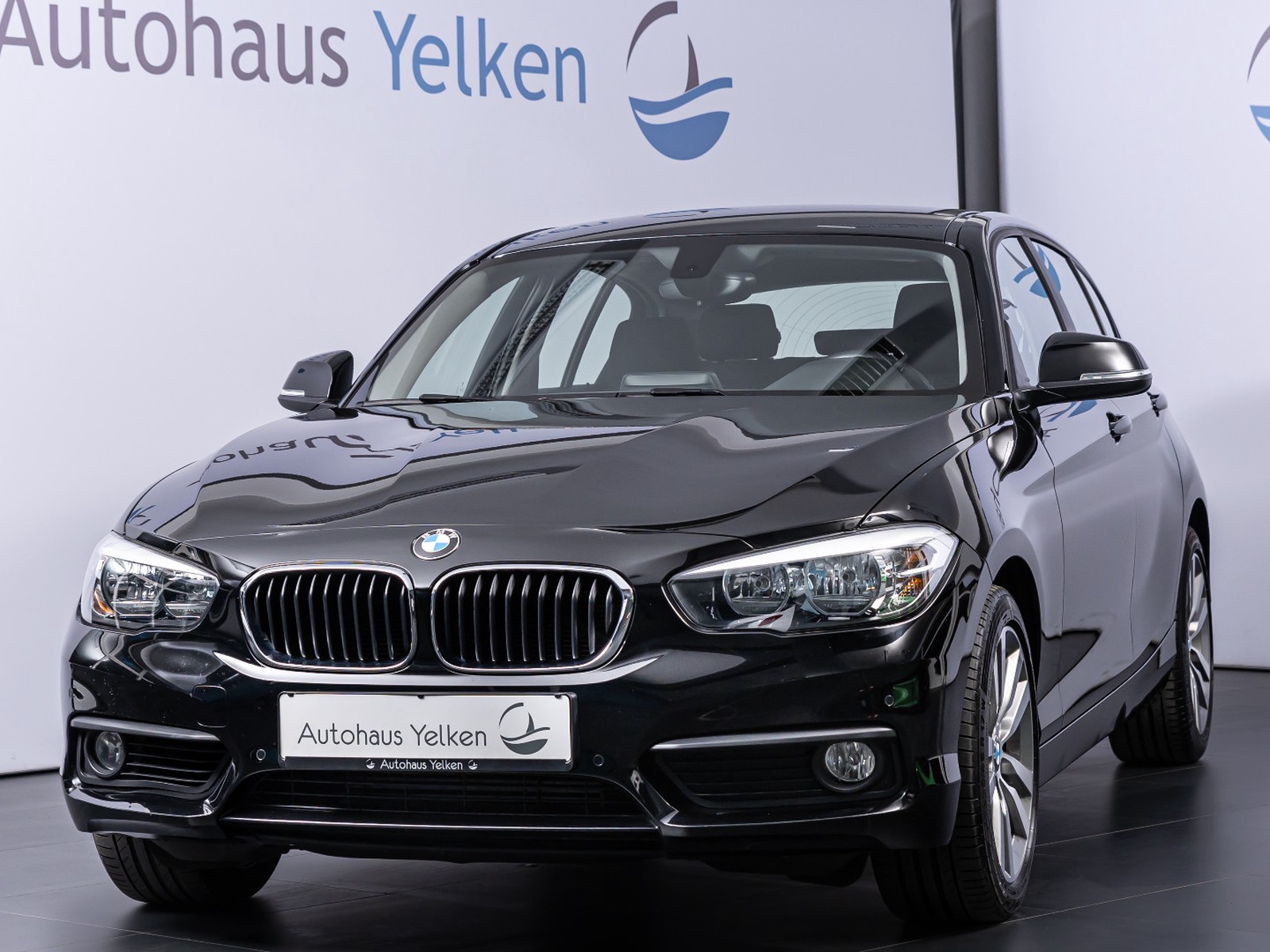 BMW 118i Advantage AUTOMATIK-8G PDC SHZ TPM