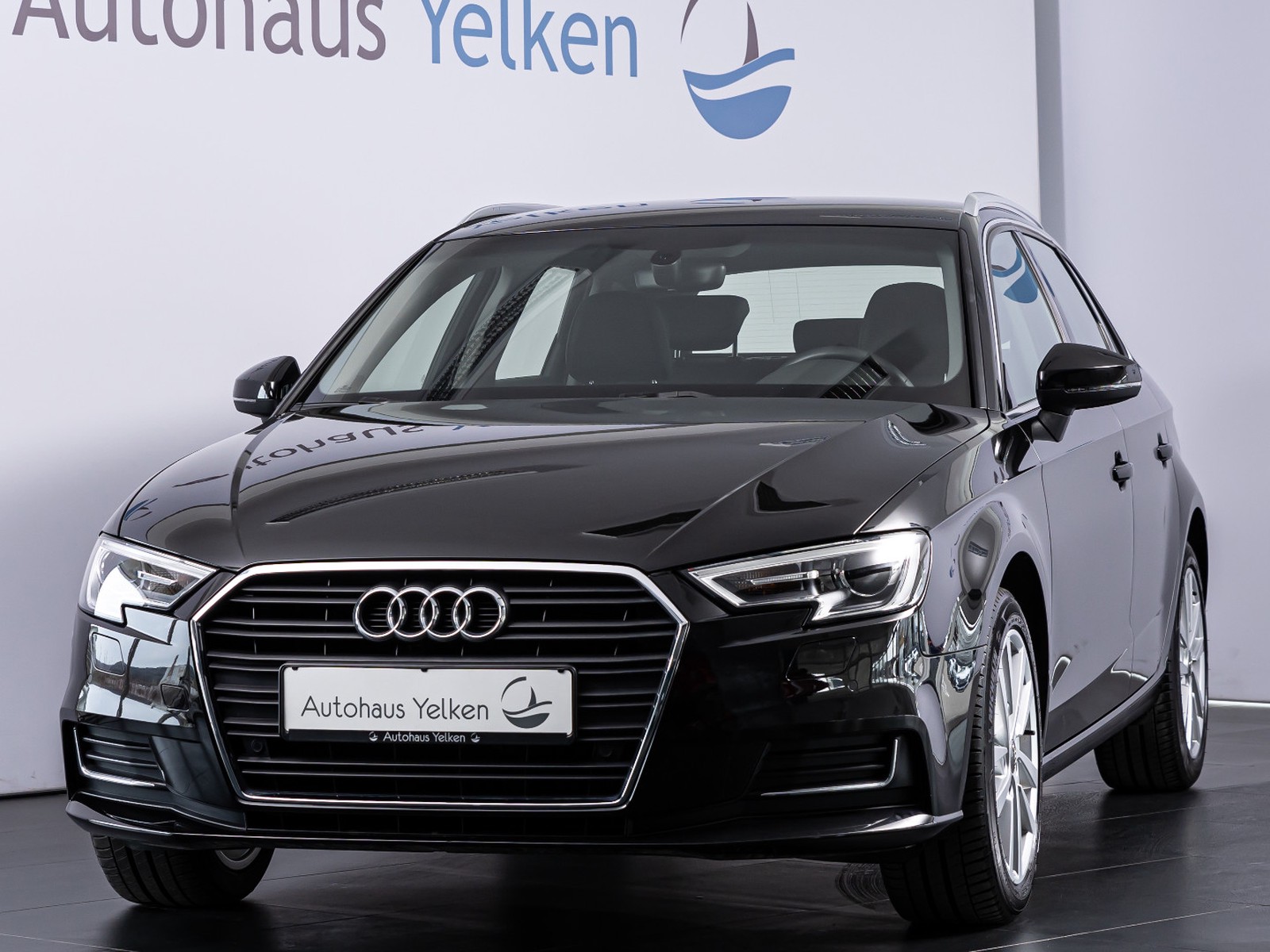 Audi A3 Sportback 30TFSI DKG Design P. NAVI XENON PDC