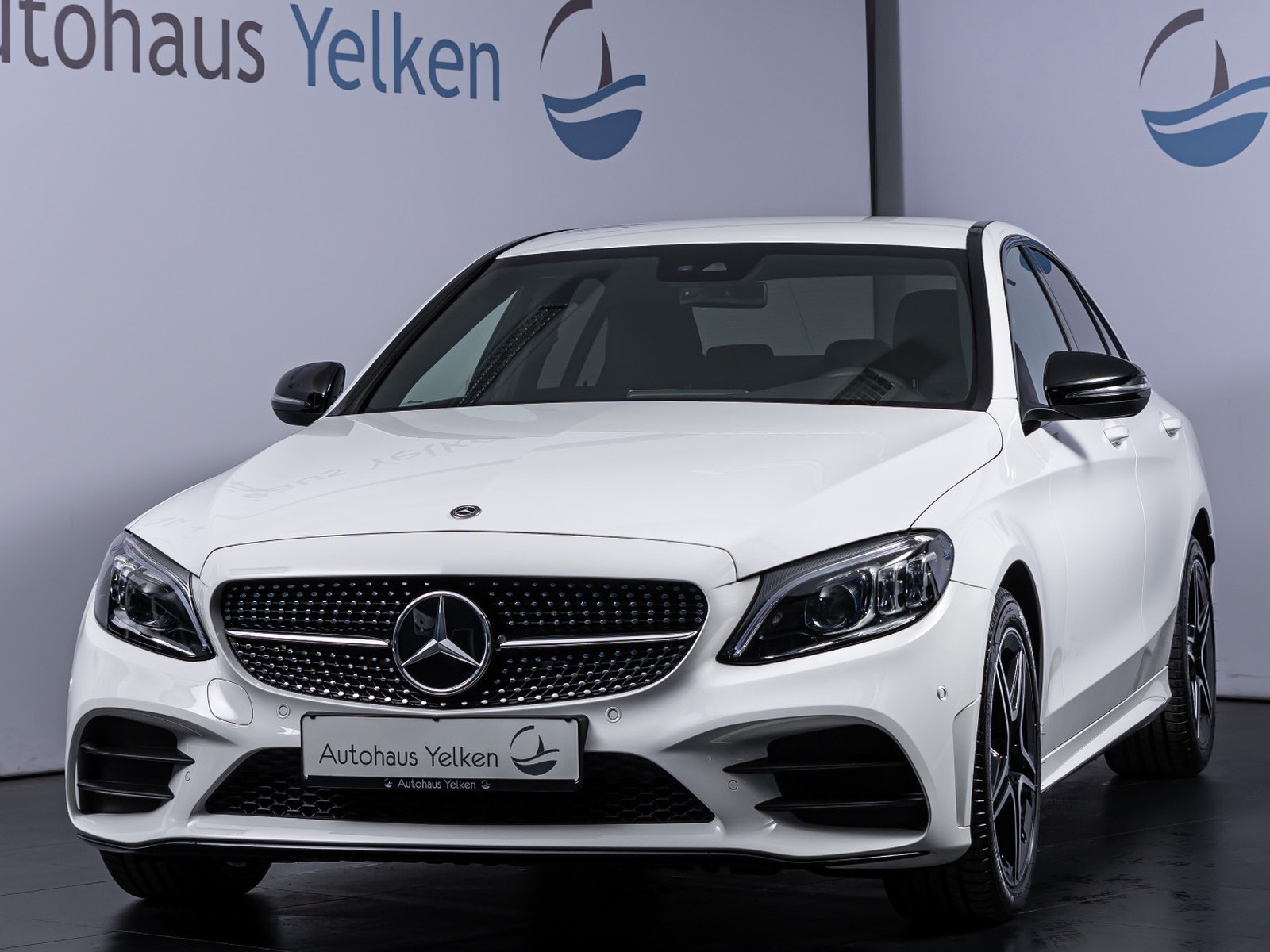 Mercedes-Benz C 400 4Matic AMG-LINE NIGHT MULTIBEAM-LED