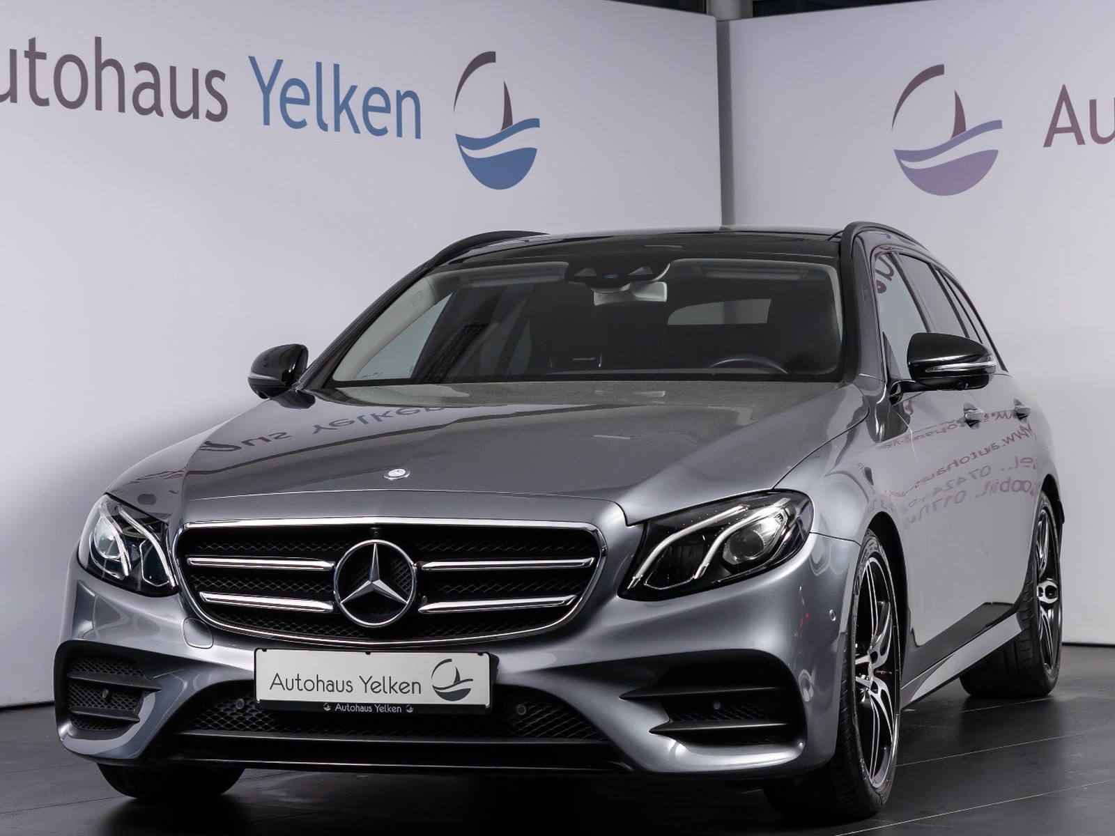 Mercedes-Benz E 220 d AMG COMAND PANO HUD NIGHT BURM. 360°
