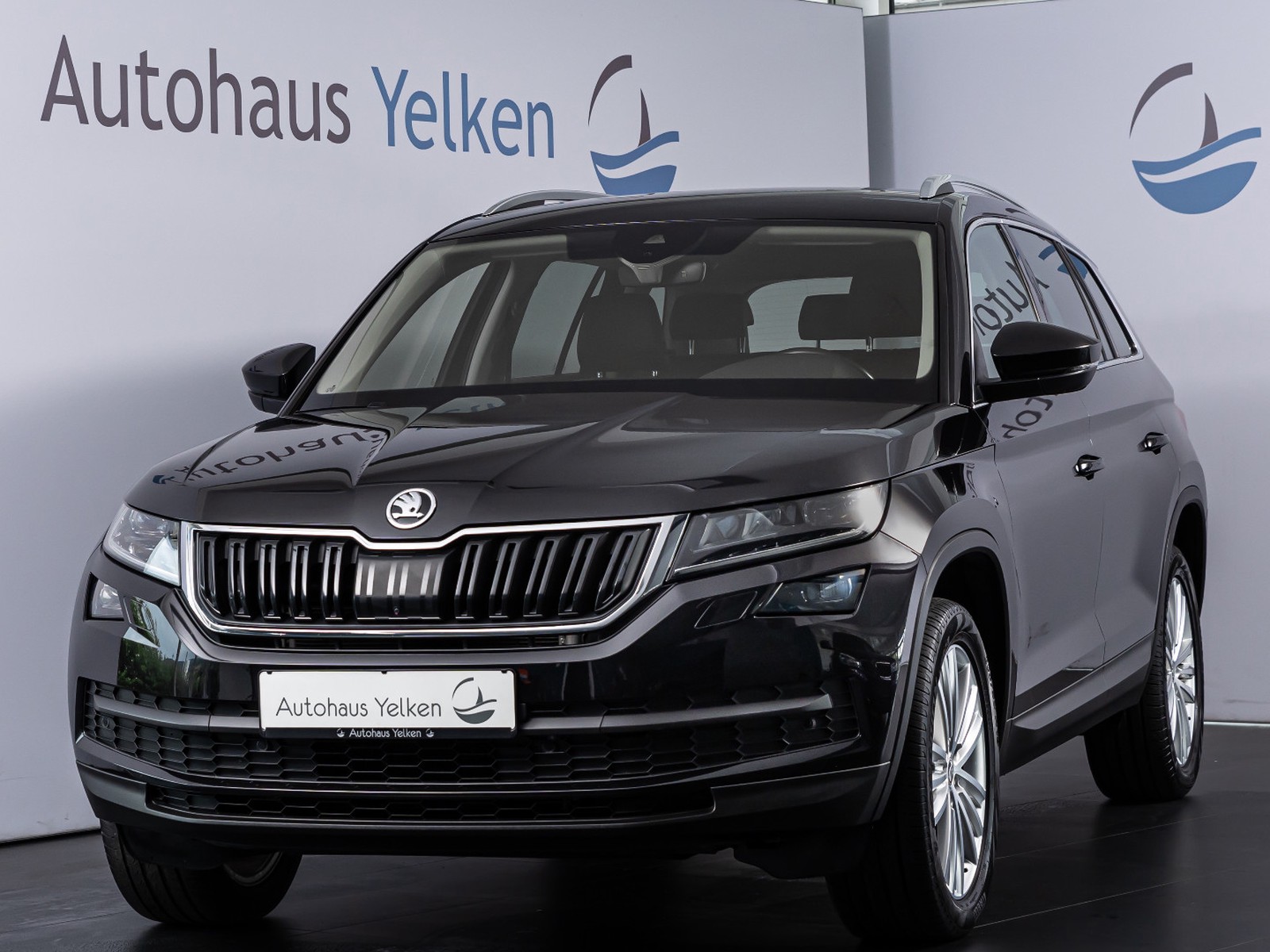 Skoda Kodiaq Style 4x4 DSG 7-Sitz AHK NAVI LED PDC 360°