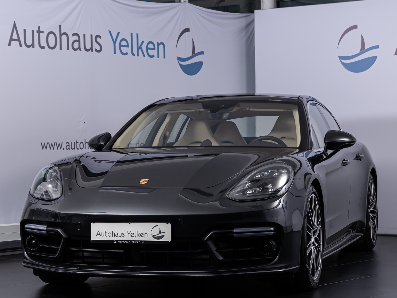 Porsche Panamera Turbo PDCC PANO NACHT SPORT DESIGN