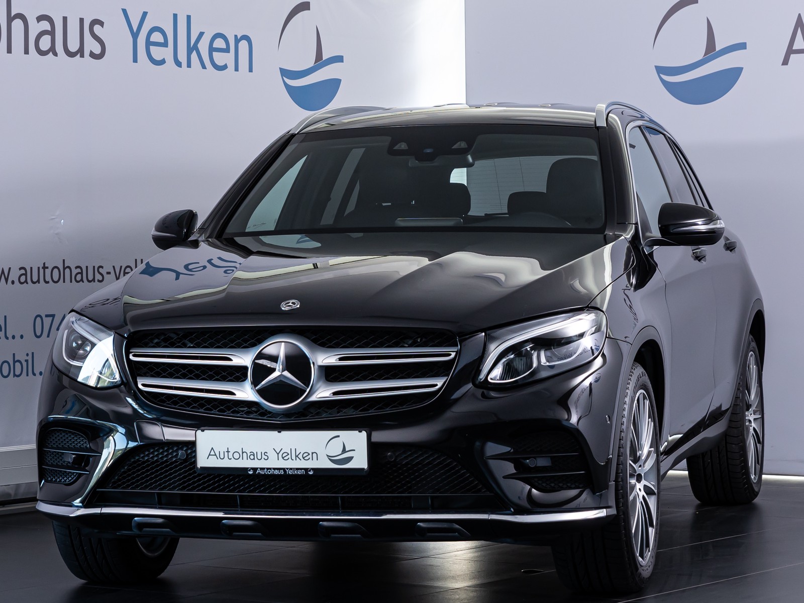 Mercedes-Benz GLC 250 4Matic AMG AUT. COMMAND LED AHK ACC SHZ