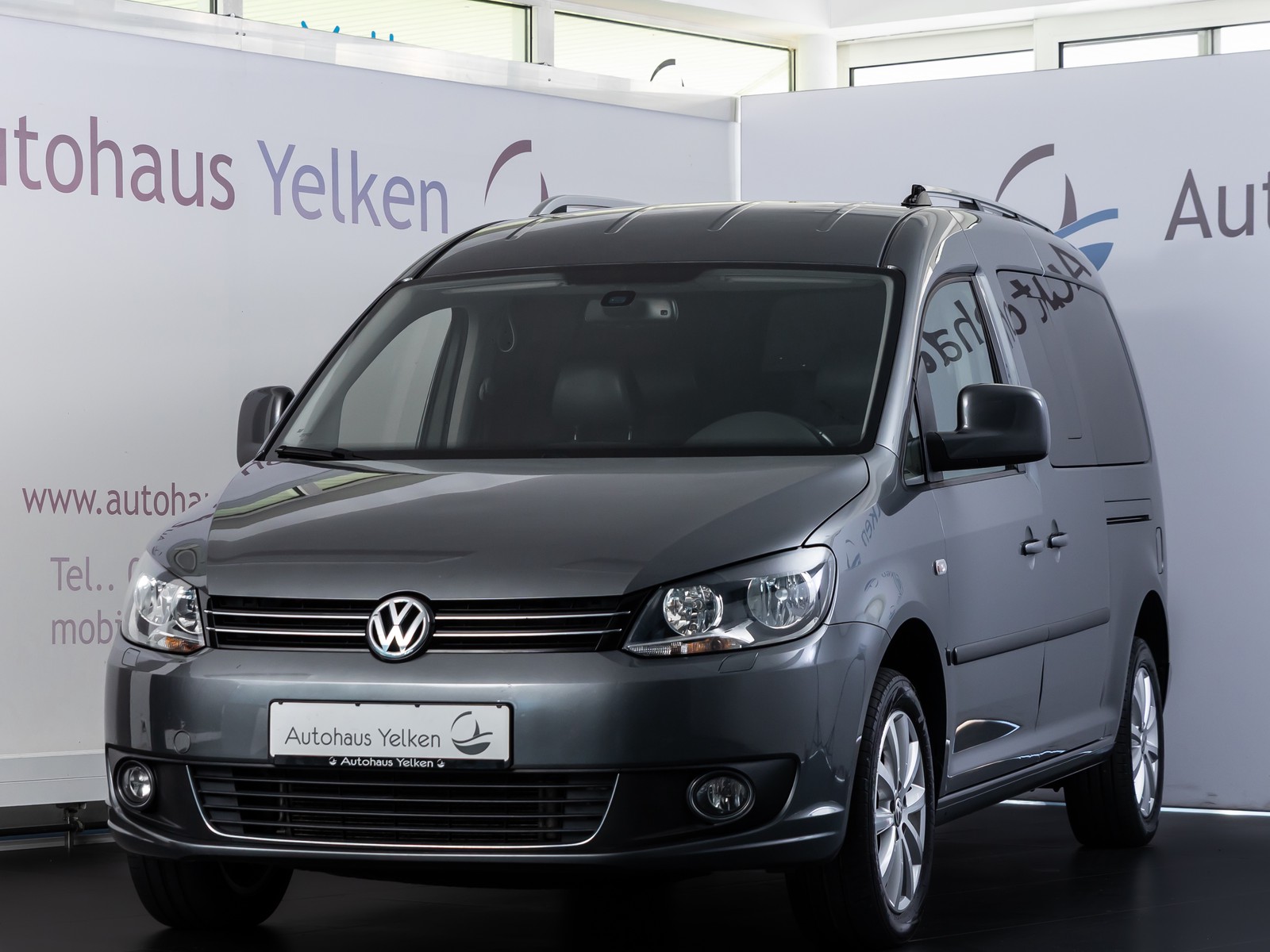 Volkswagen Caddy 2.0 TDI Maxi Highline AHK 7-SITZER TEMP