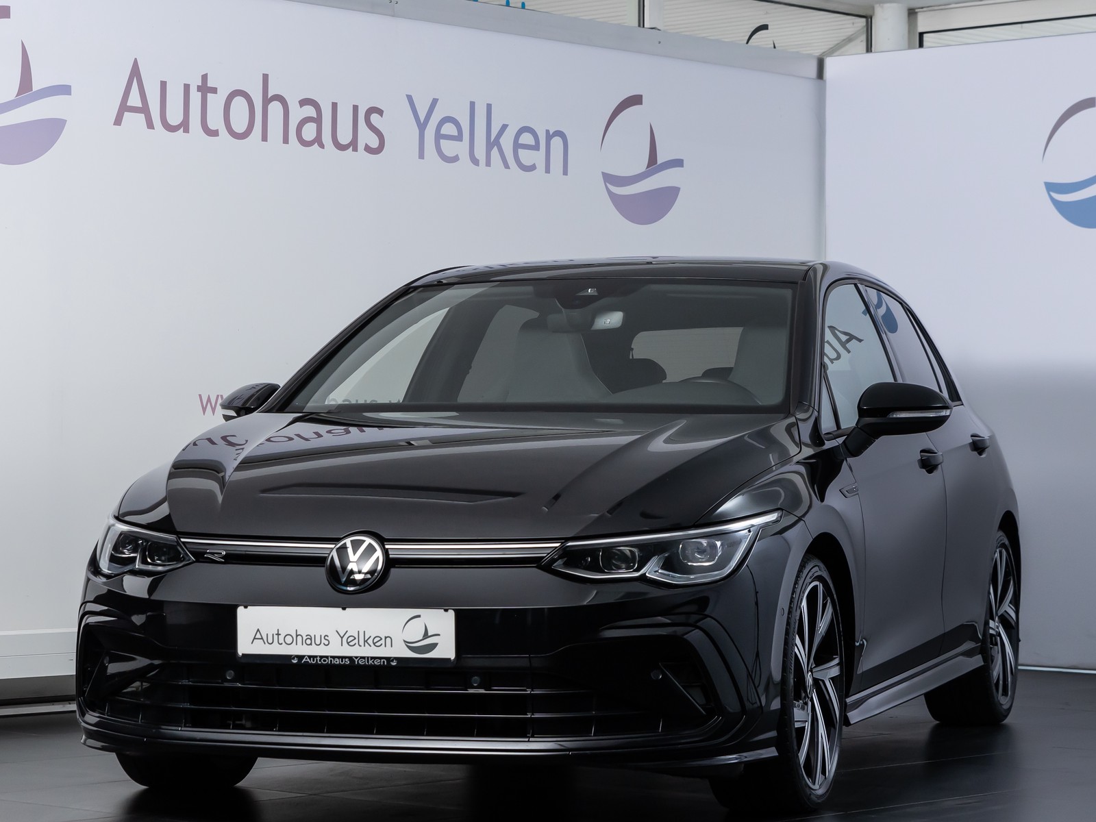 Volkswagen Golf 2.0 TDI R-Line ACC MATRIX PANO VIRTUAL