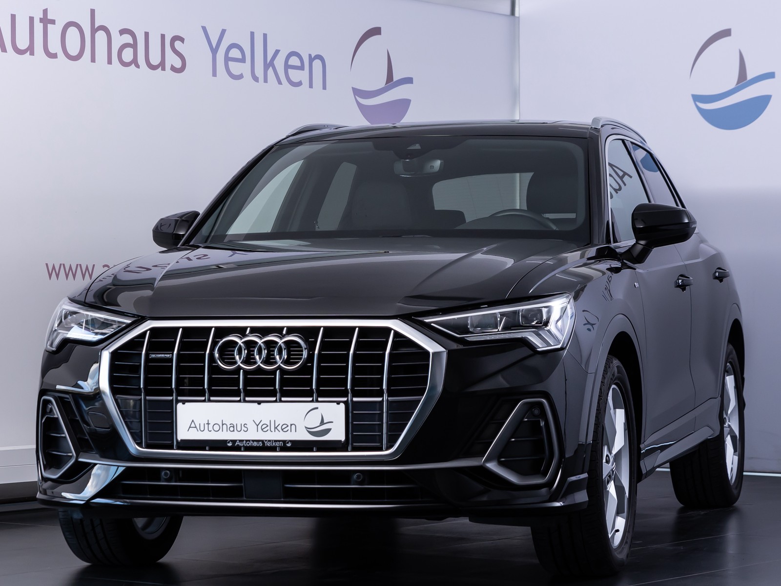 Audi Q3 35 TDI S line MMI PL PANO B&O MAGNETIC TEMP