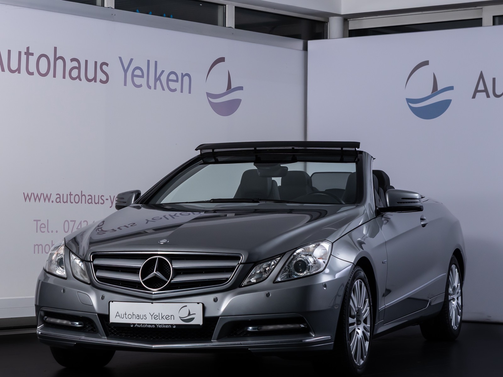 Mercedes-Benz E 250 CGI NAVI LEDER SHZ AIRSCARF