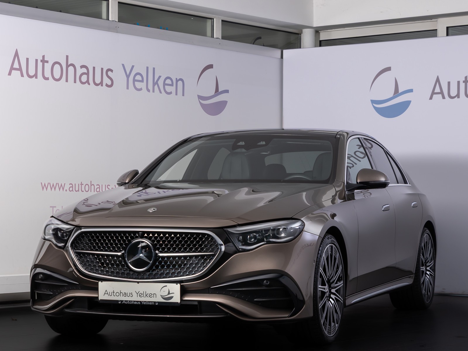 Mercedes-Benz E 220 d AMG Premium Pl. LUFT AHK PANO HUD STDHZ