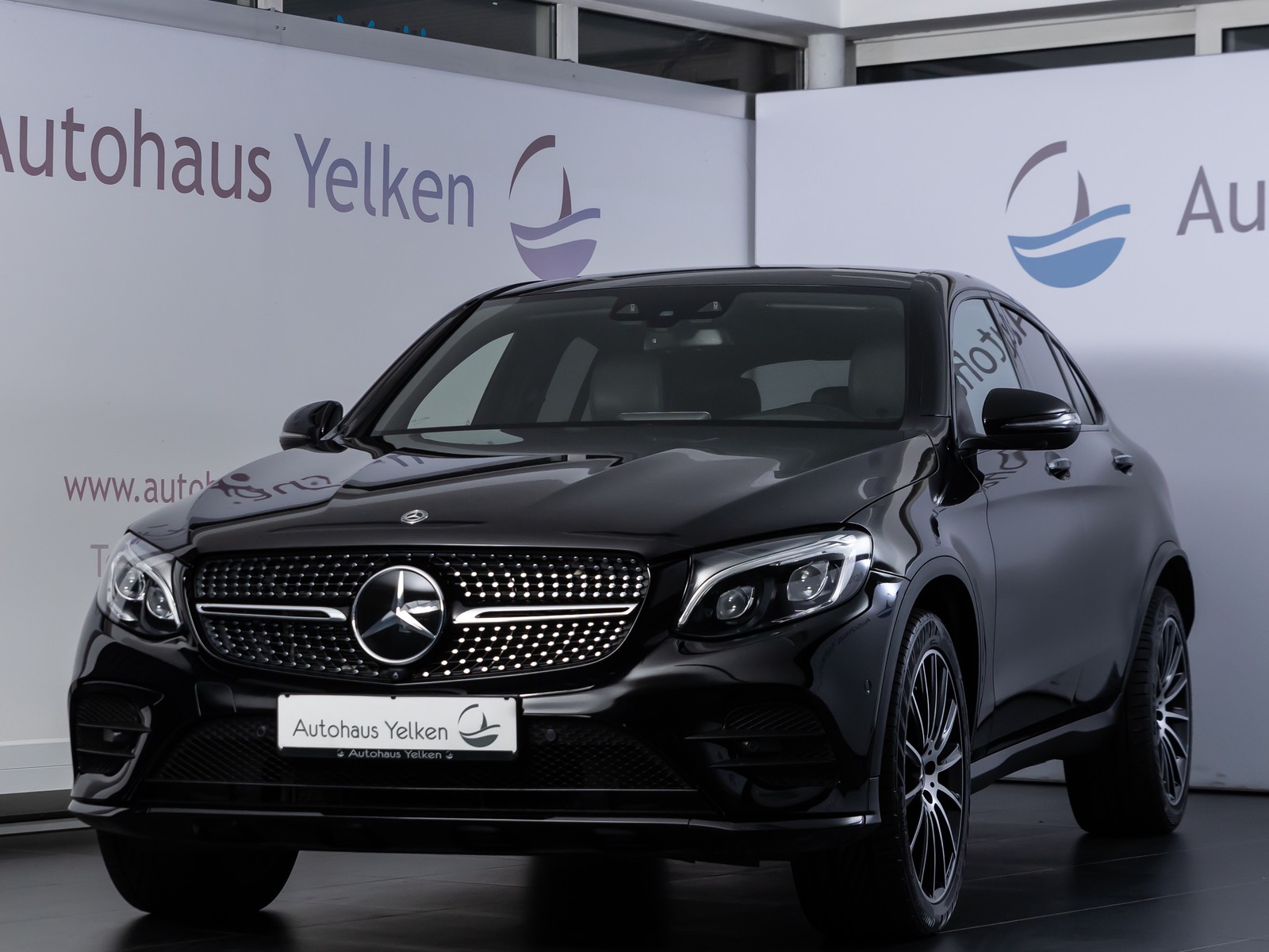Mercedes-Benz GLC 250d AMG 4M DISTR HUD 360 BURMESTER 20"