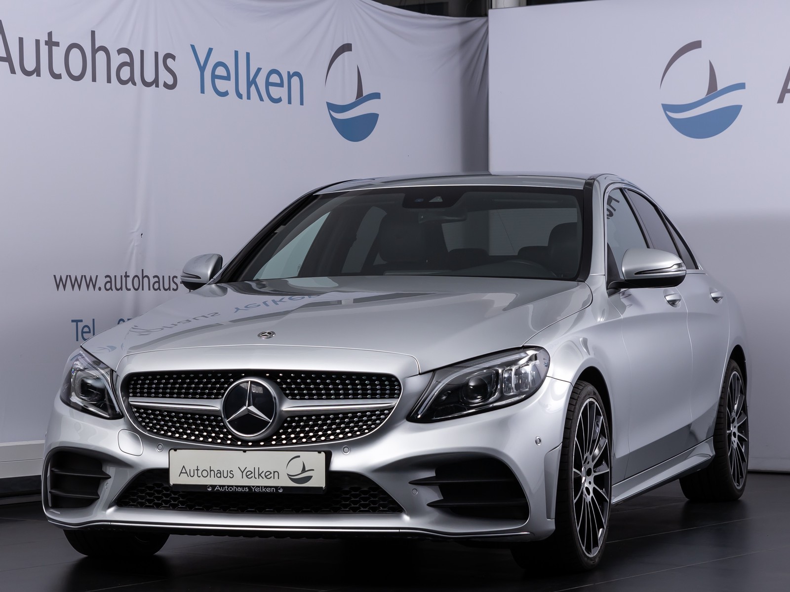 Mercedes-Benz C 200 d AMG NAVI AHK MULTIBEAM-LED R-KAM PARK-AS
