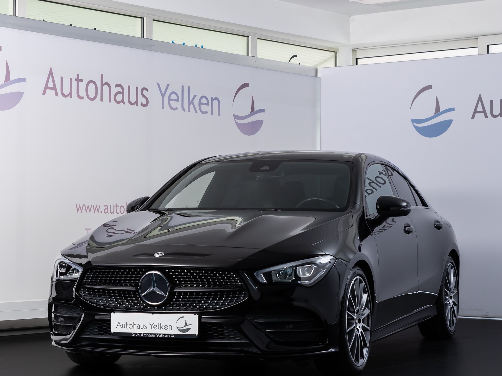 Mercedes-Benz CLA 200 AMG-LINE LED SHZ MBUX