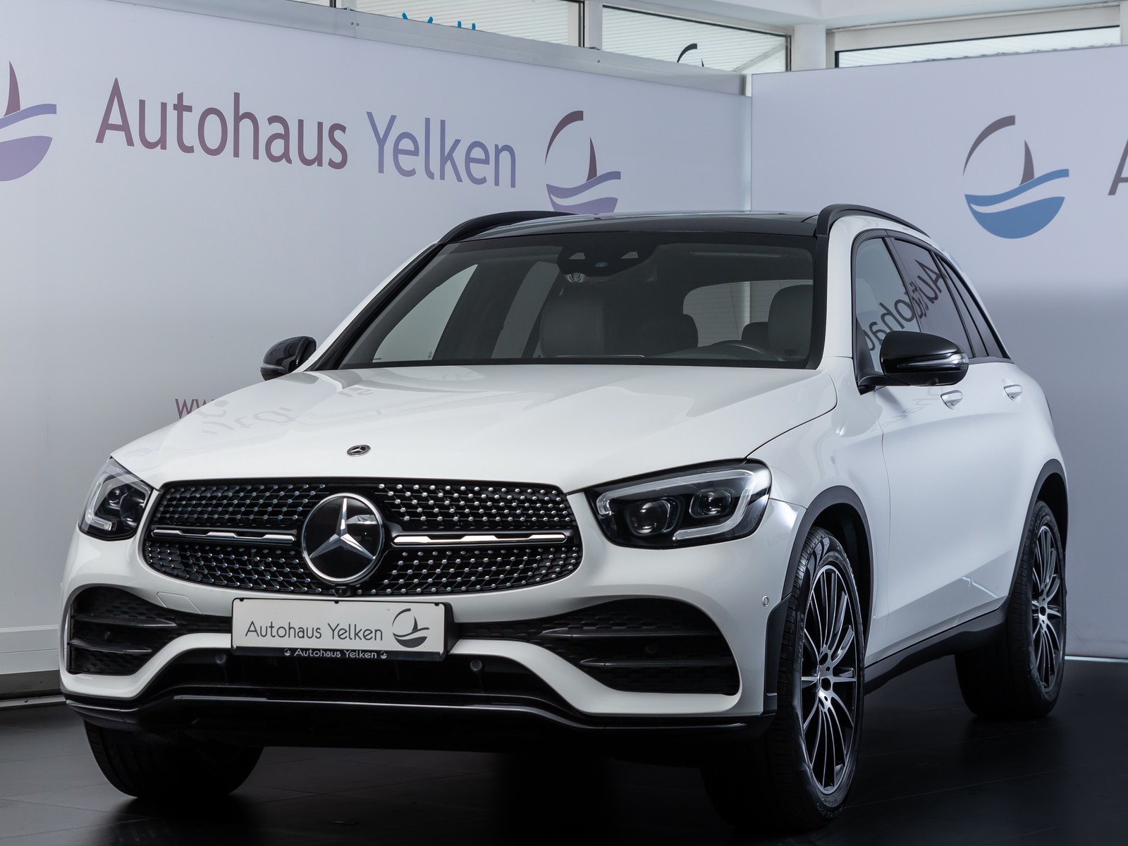 Mercedes-Benz GLC 400 d AMG-LINE DISTR BURM PANO HUD AHK 360