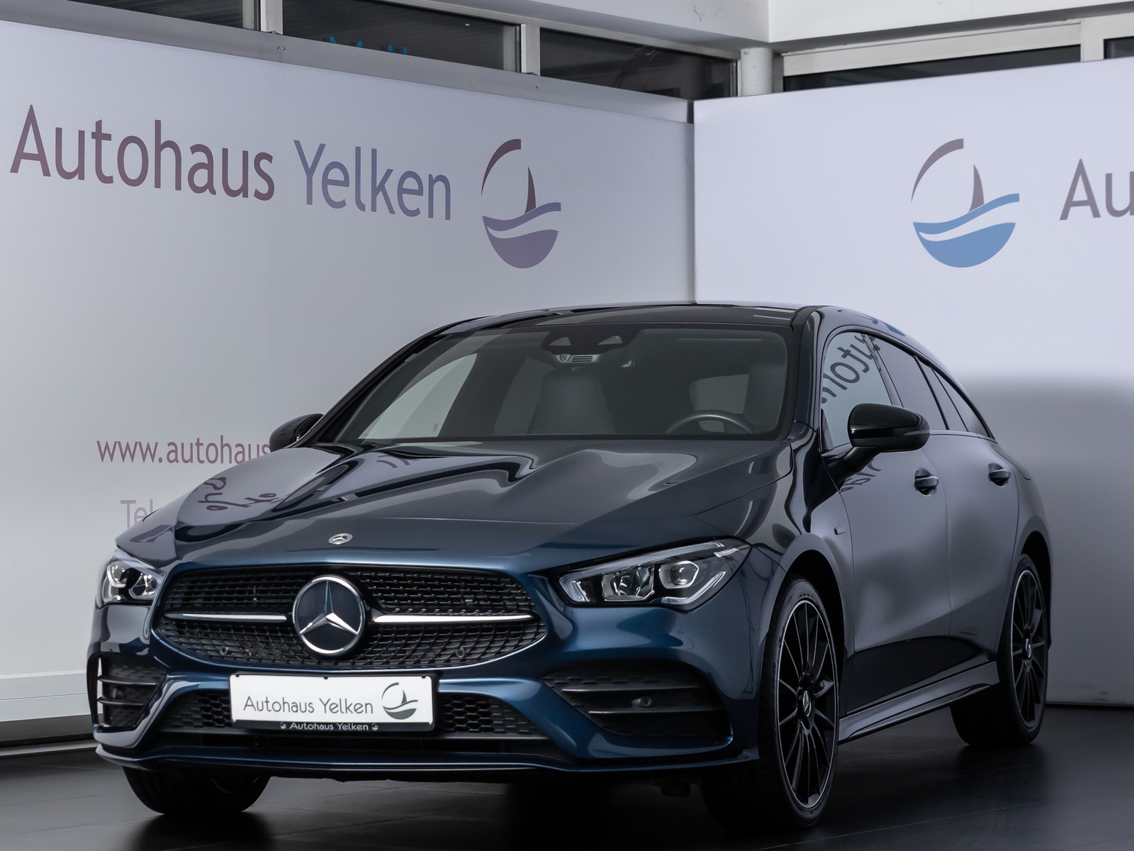 Mercedes-Benz CLA 250 Shooting Brake AMG-LINE PANO SHZ RFK