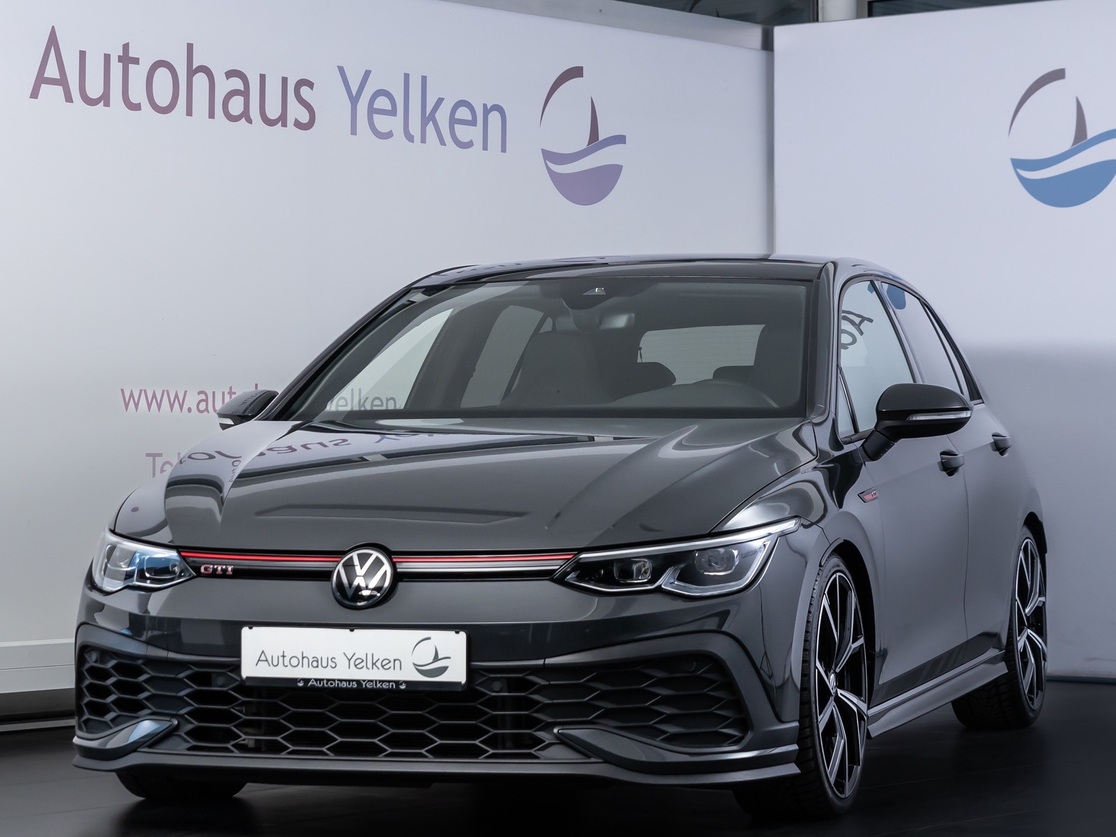 Volkswagen Golf VIII 2.0 GTI Clubsport ACC PANO SHZ KAMERA