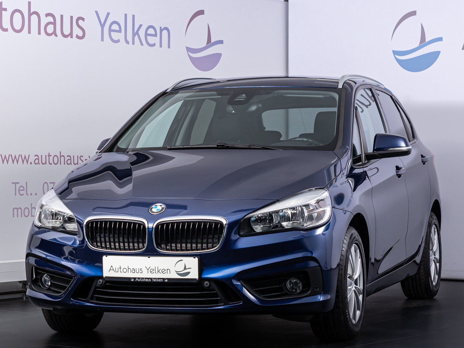 BMW 218 d Advantage Active Tourer NAVI PDC SHZ 8GANG