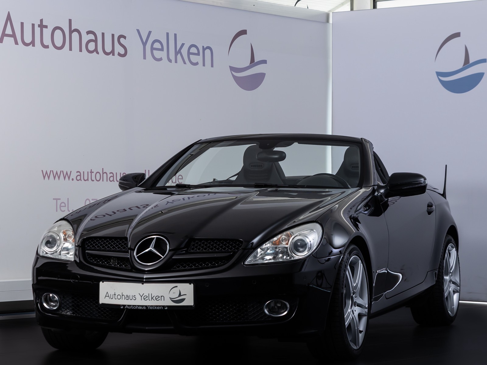 Mercedes-Benz SLK 200 Kompressor  COMAND LEDER KLIMA SHZ PTS