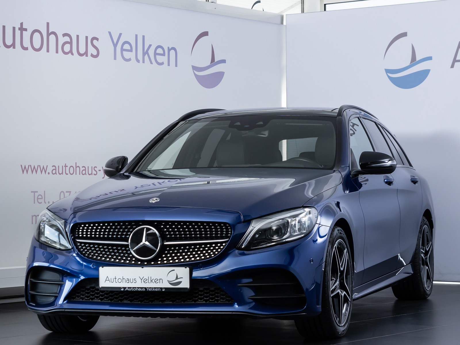 Mercedes-Benz C 220 d T AMG LINE MULTIBEAM DISTR PANO HUD AHK