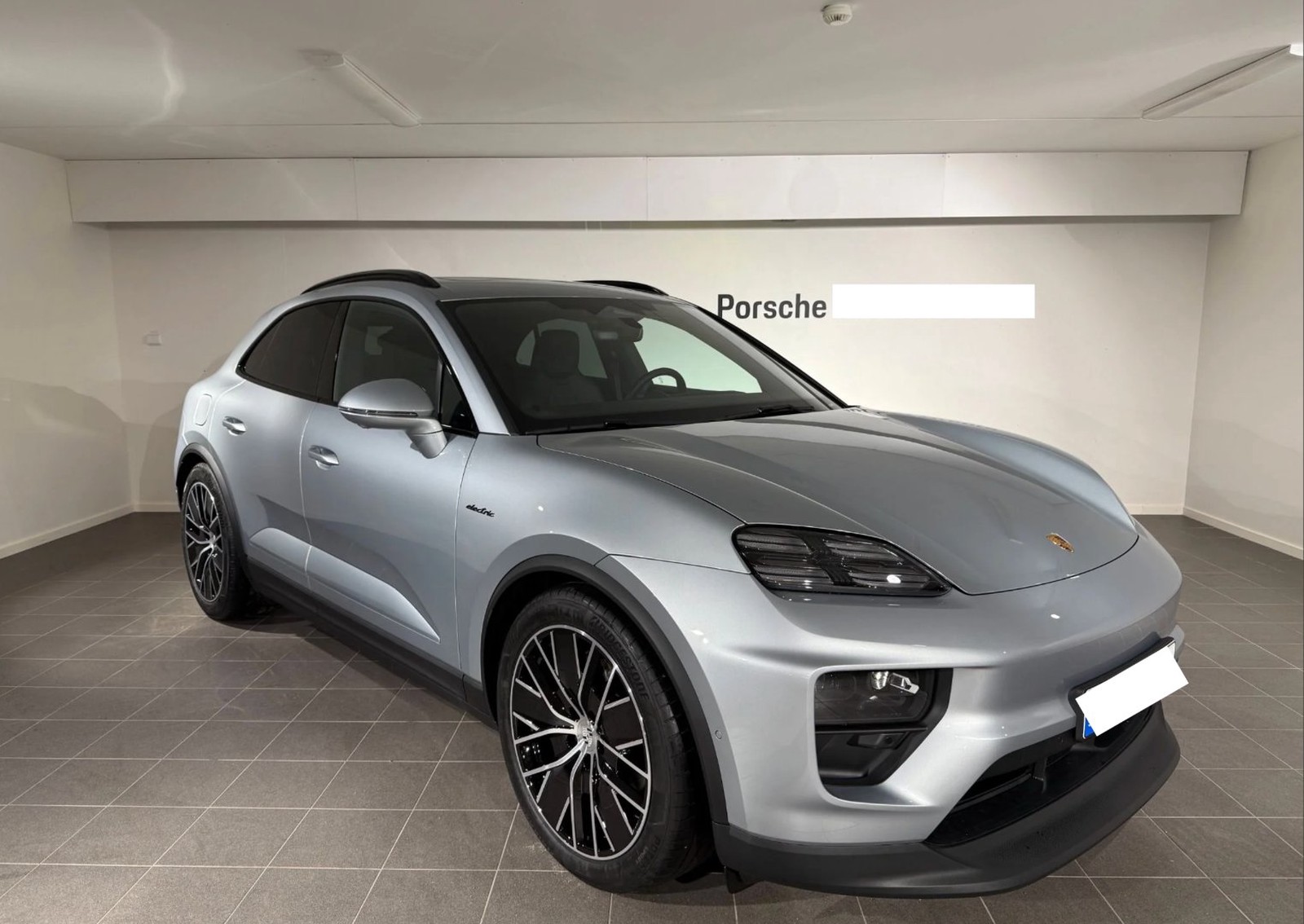 Porsche Macan Electric Basis