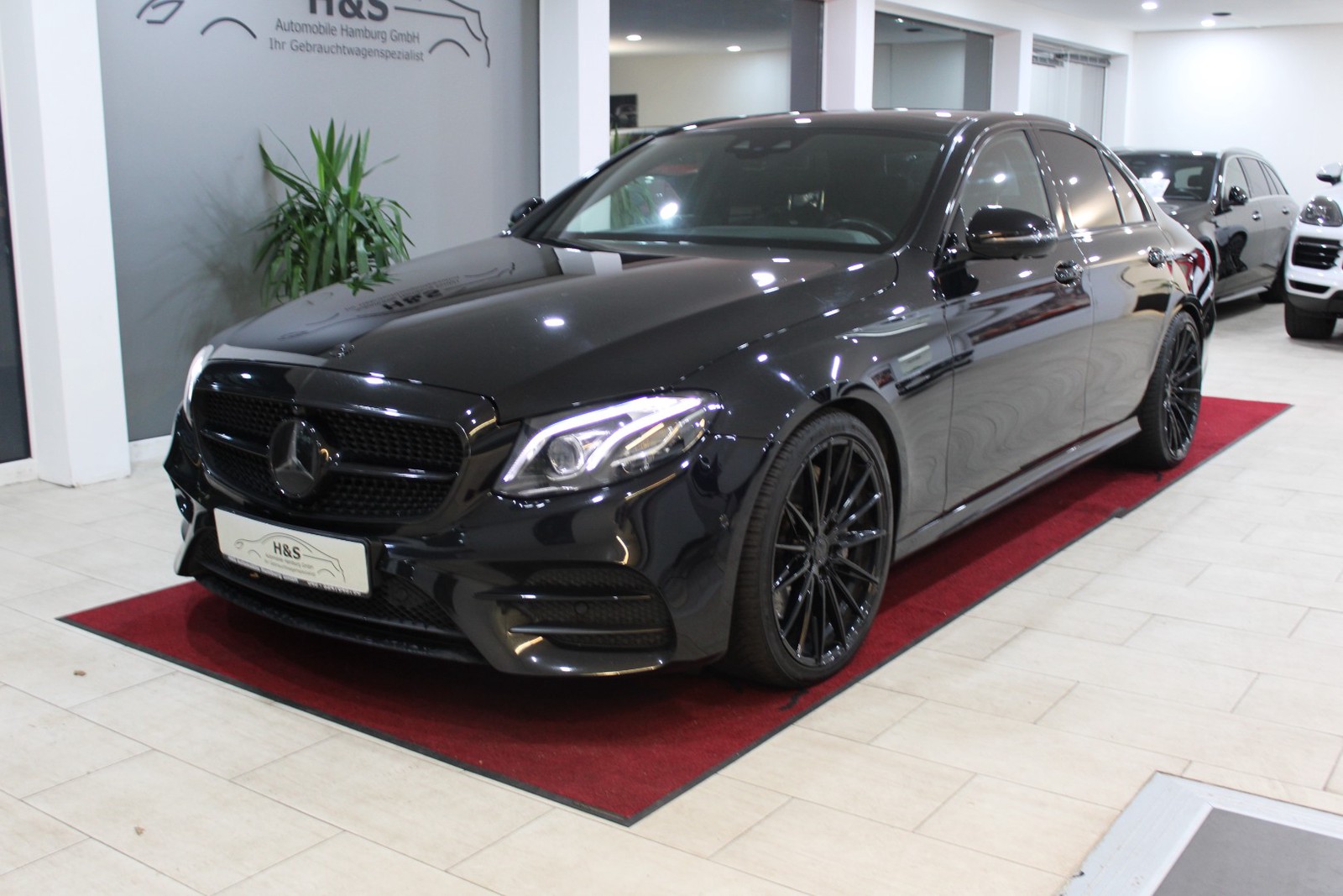 Mercedes-Benz E 400 4Matic AMG Line ACC Panorama Memory 360 Kamera