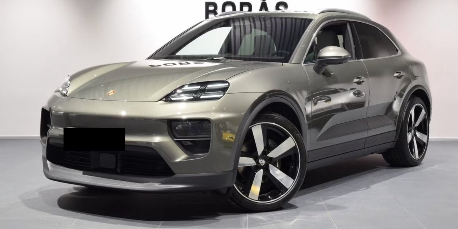 Porsche Macan Electric 4 CHRONO/PANO/AHK