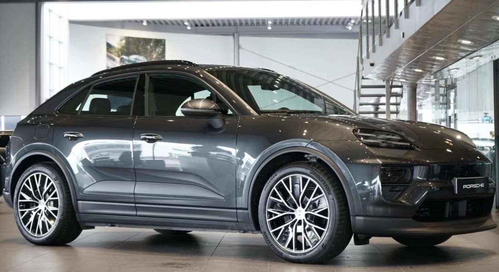 Porsche Macan Electric 4