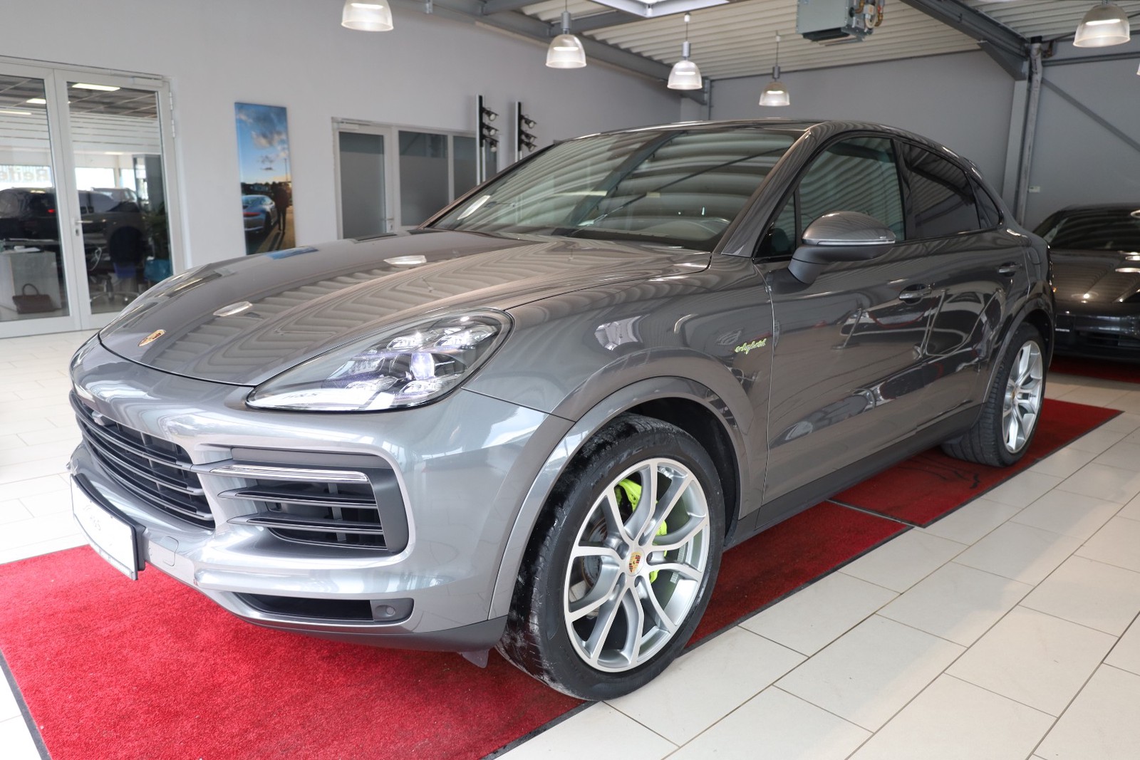 Porsche Cayenne Coupe E-Hybrid Panorama