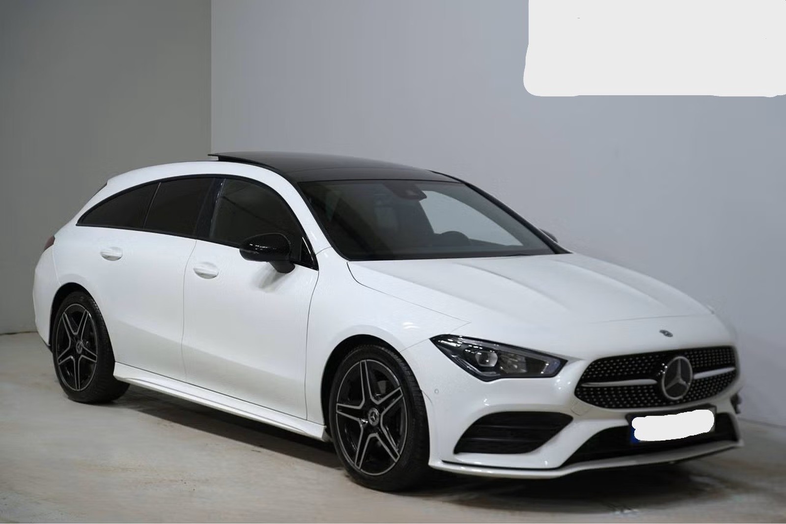 Mercedes-Benz CLA 180 Shooting Brake 7G AMG-LINE AHK PANORAMA