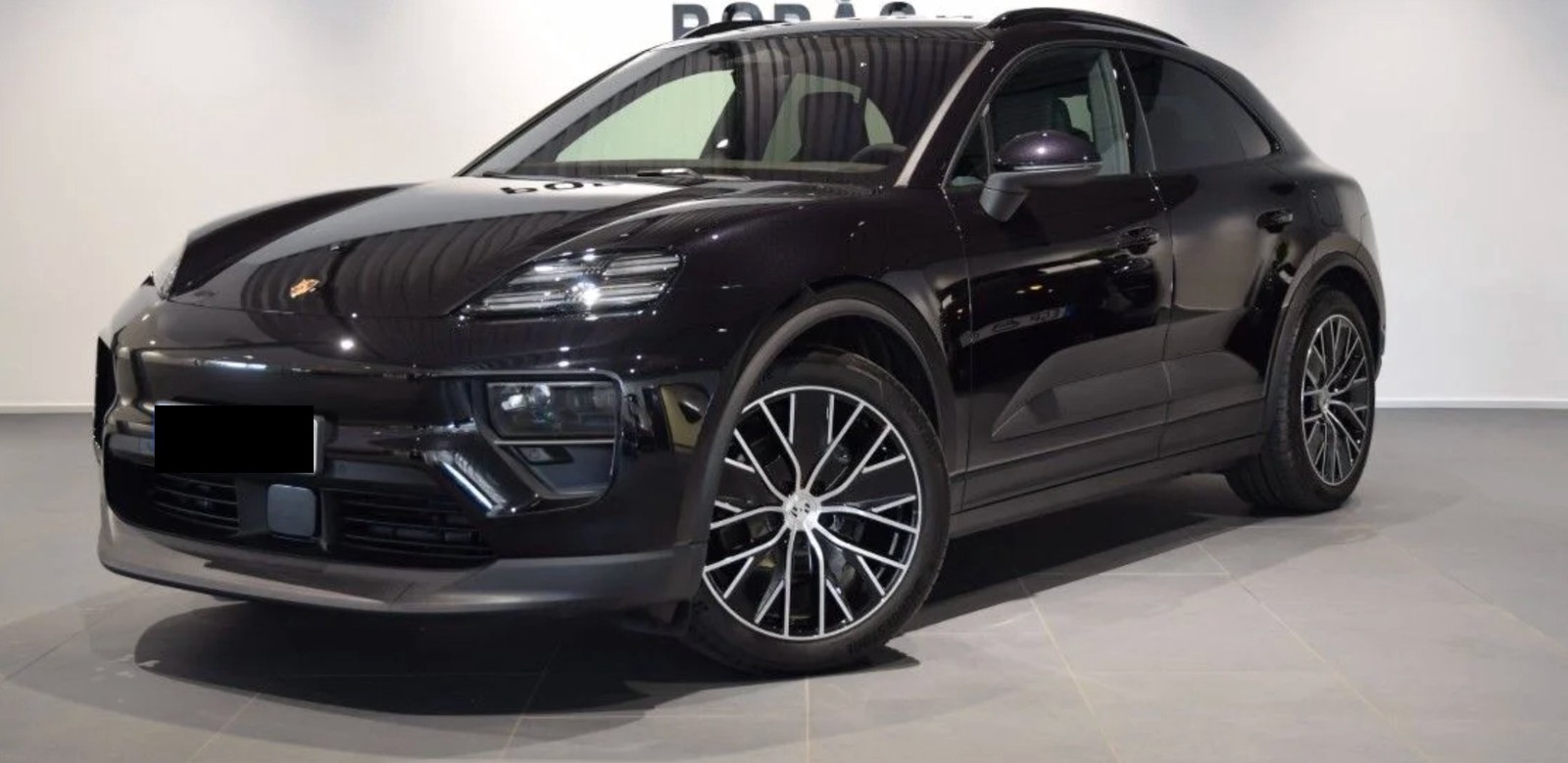 Porsche Macan Electric 4