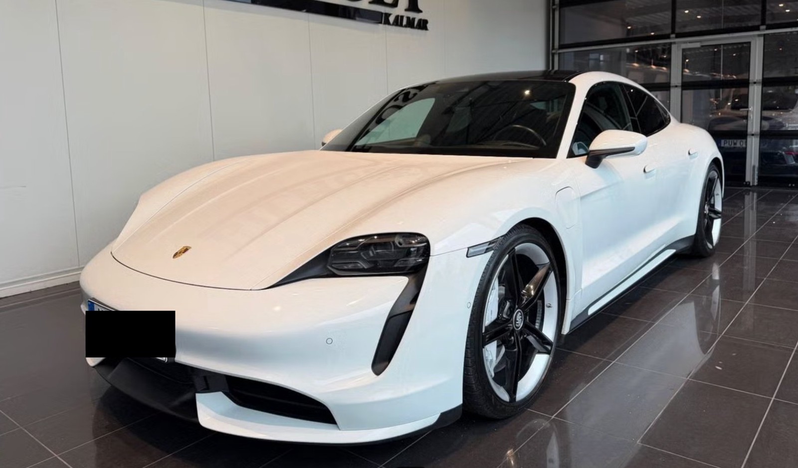 Porsche Taycan Turbo CAR-PLAY/PANO/CHRONO