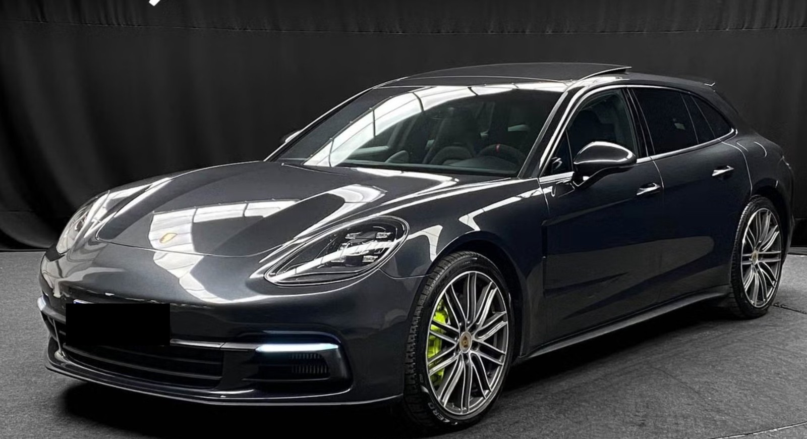 Porsche Panamera Sport Turismo 4 E-Hybrid