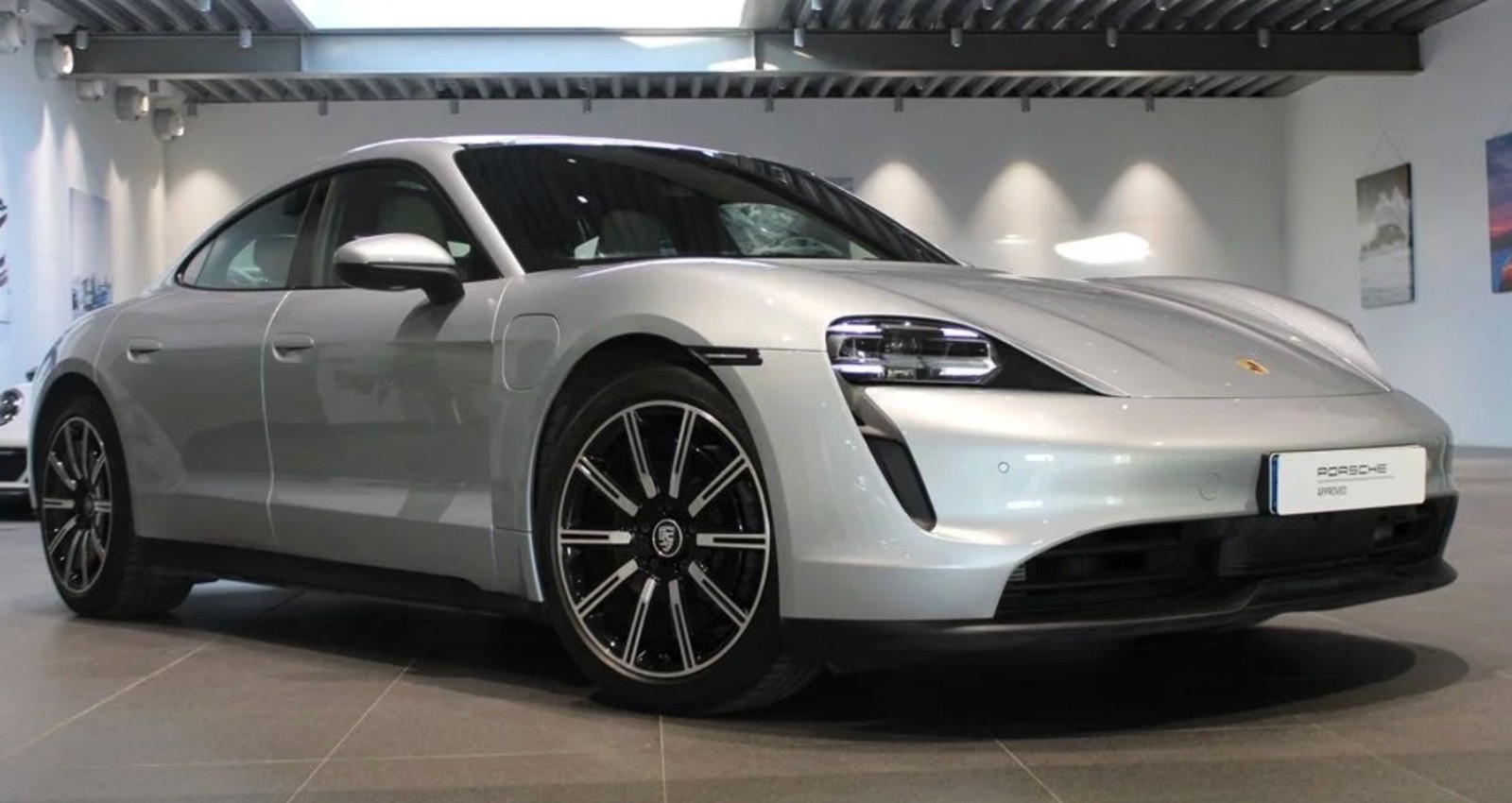 Porsche Taycan 20ZOLL*Panorama