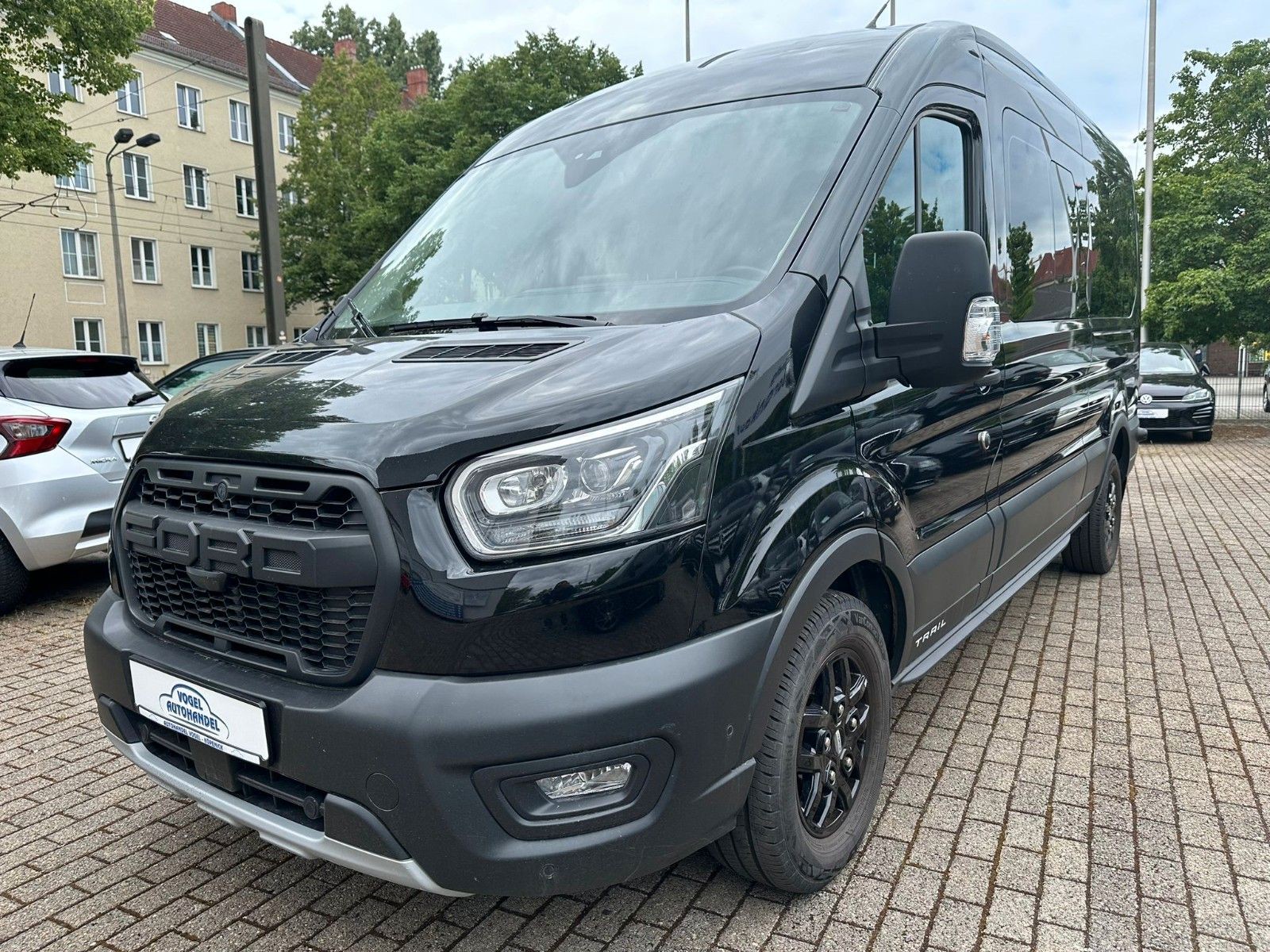 Ford Transit Kombi 350 L2 TRAIL*XENON*LEDER*AHK*CAM*