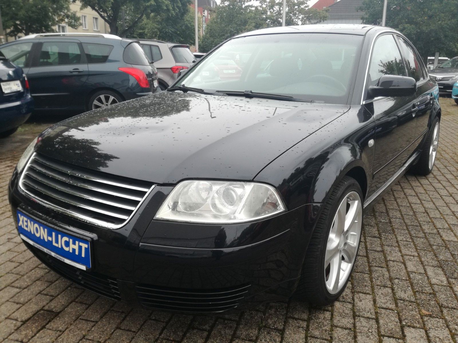 Volkswagen Passat 1.8T Lim. Family*SITZHEIZUNG*KLIMAAUT.*