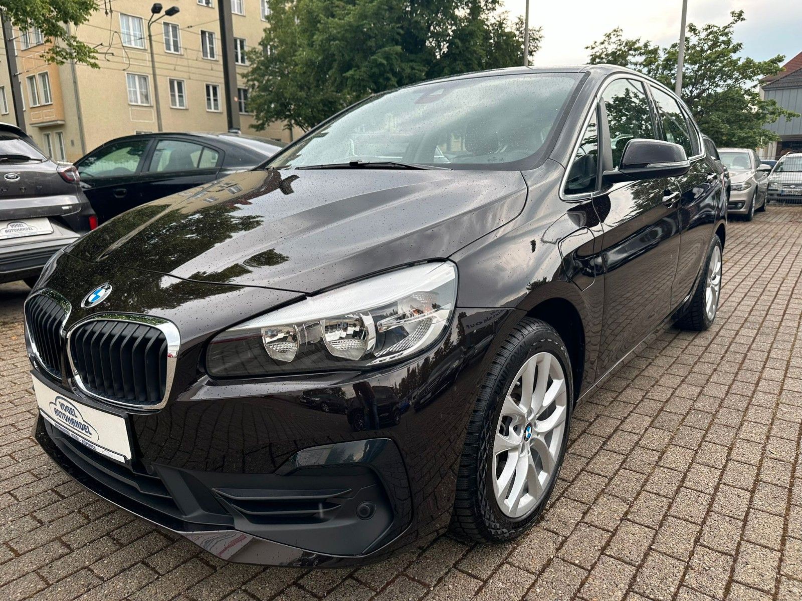 BMW 225 xe Advantage *PLUG-IN*AUTO*SITZHZG*WENIG KM*