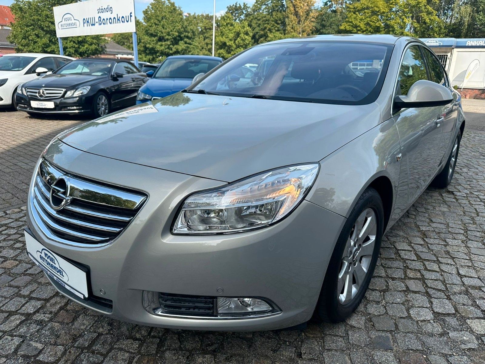 Opel Insignia A Lim. Edition*PDC V+H*KLIMAAUTOMATIK*