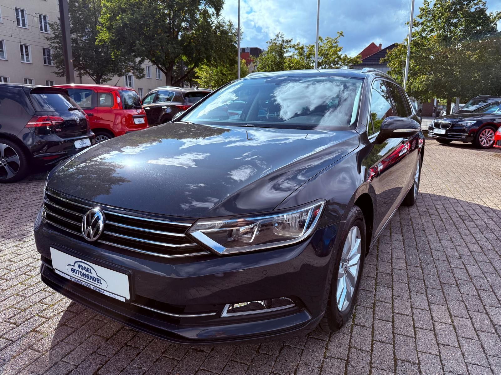 Volkswagen Passat Variant*NAVI*SITZHZG*ACC*132KW*