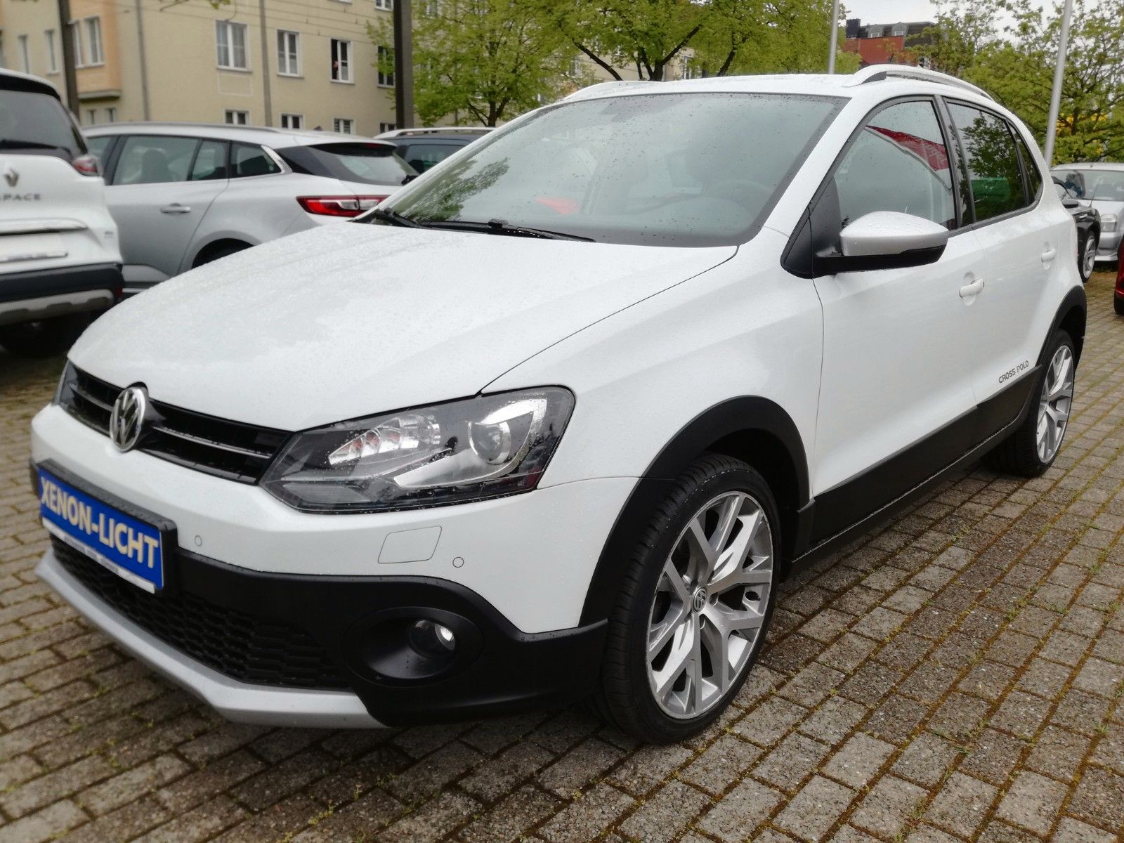Volkswagen Polo CrossPolo*AUTOMATIK*BI-XENON*NAVI*SITZHZG*